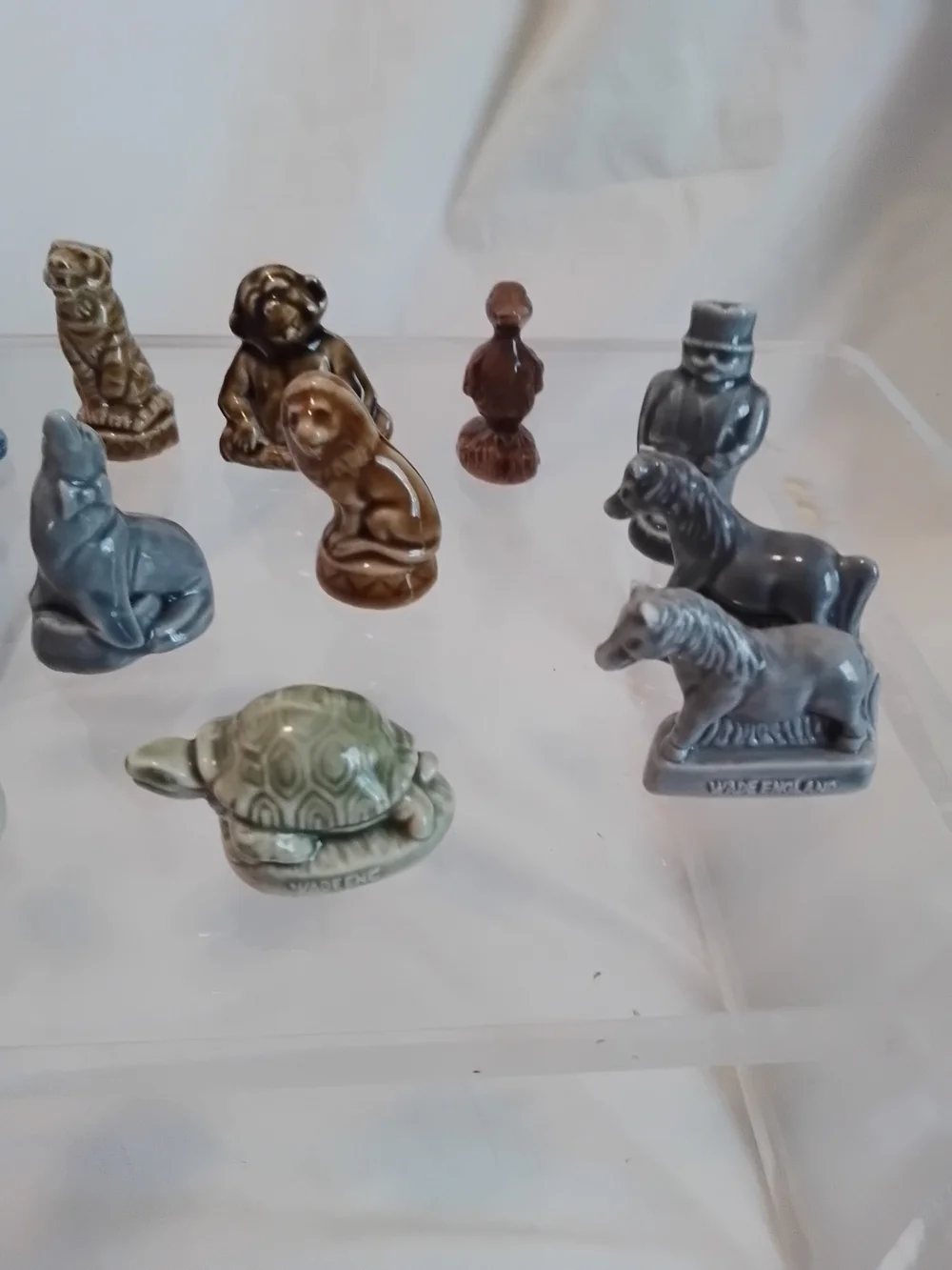 Red Rose Tea Small Glazed Ceramic Animal Figurine Set - Multi-Color